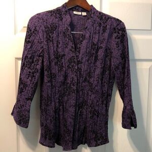 CATO Plum and black crinkle blouse size medium M button up excellent condition
